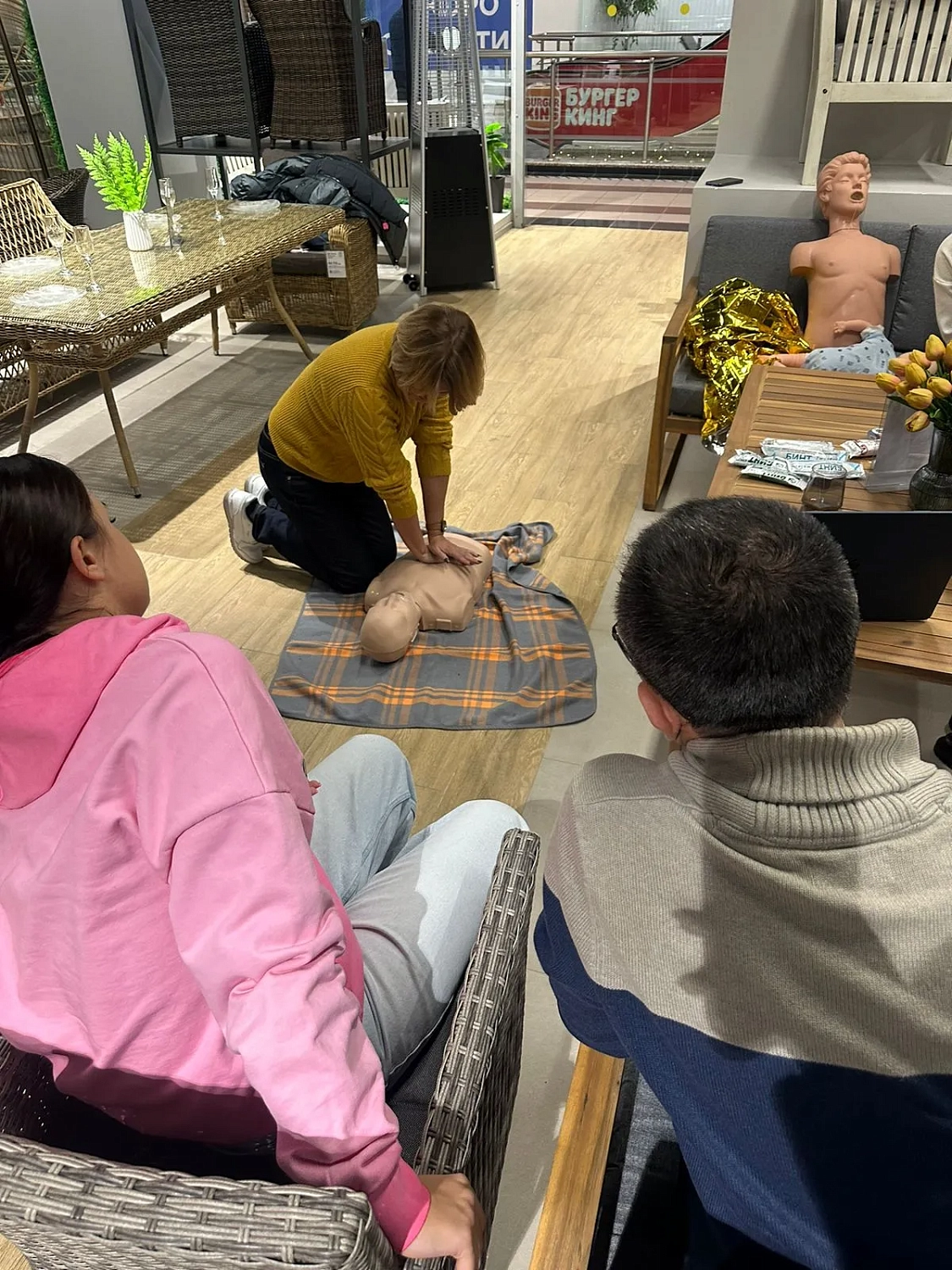 В ПАРК МЕБЕЛИ прошло обучение по оказанию первой помощи